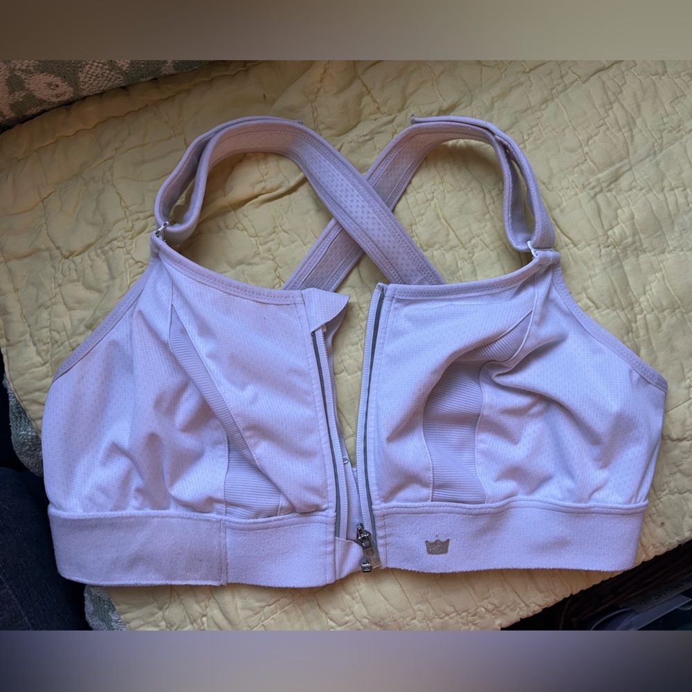 SHEFIT - size 2Luxe Ultimate sports bra - white